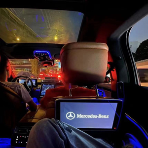 裸体暴乳家政妇
